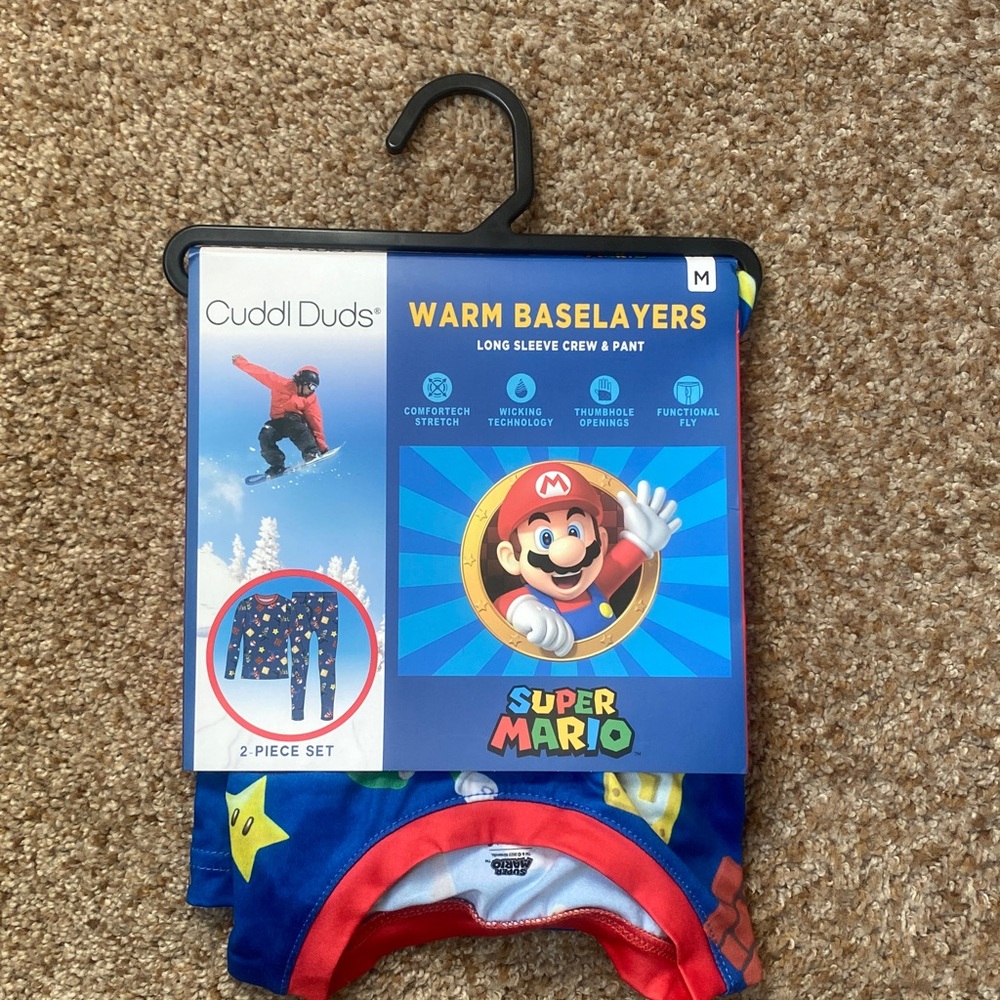 NWT Cuddl Duds Super Mario warm baselayers (top & bottom). Medium.